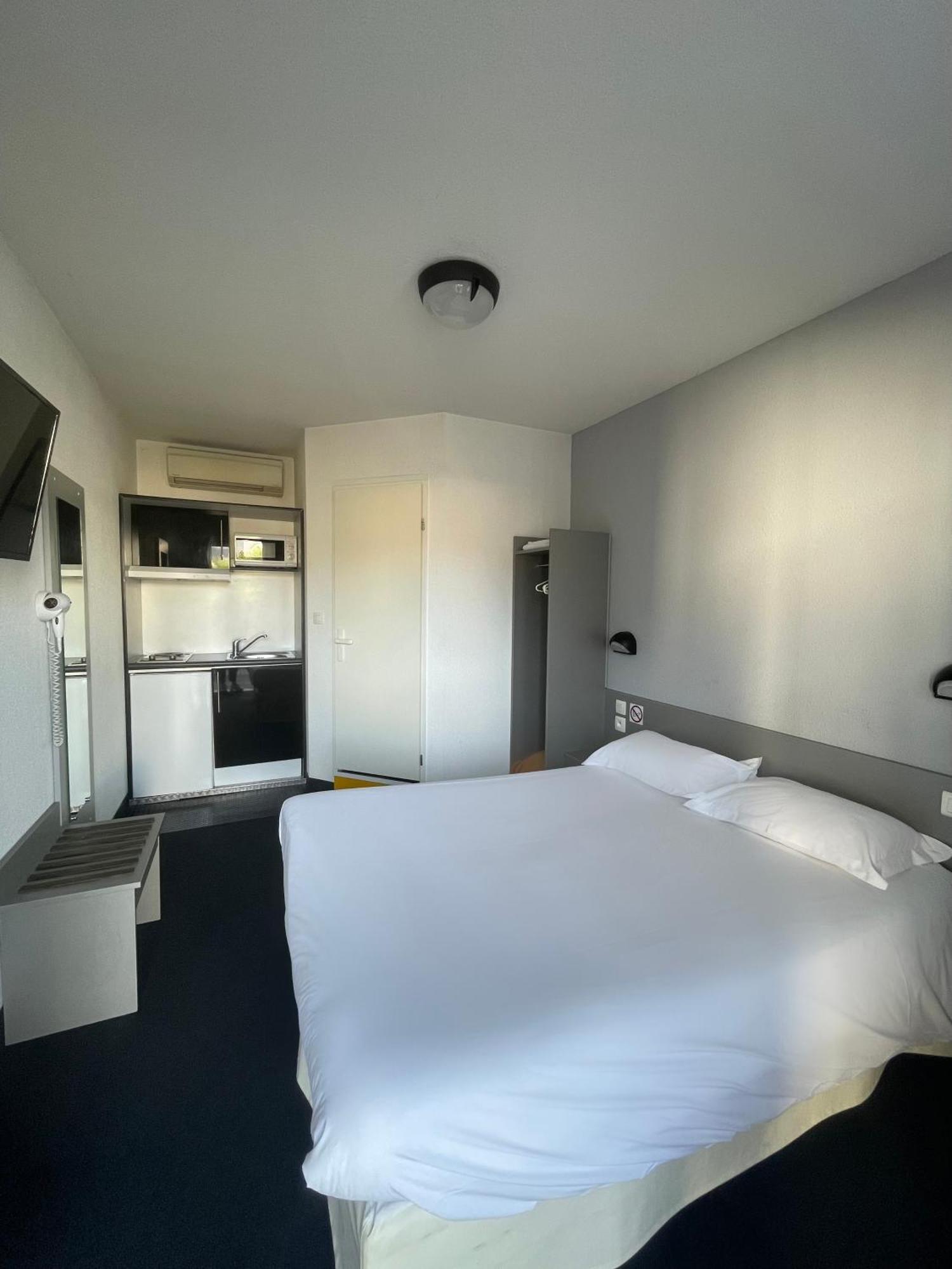 Brit Hotel Marvejols Δωμάτιο φωτογραφία